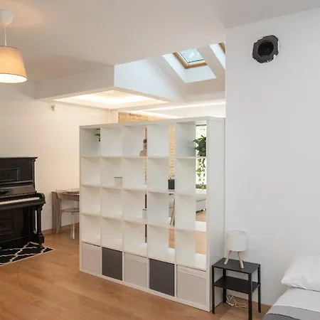 דירה Elegant Loft In Con Wifi E Ac *